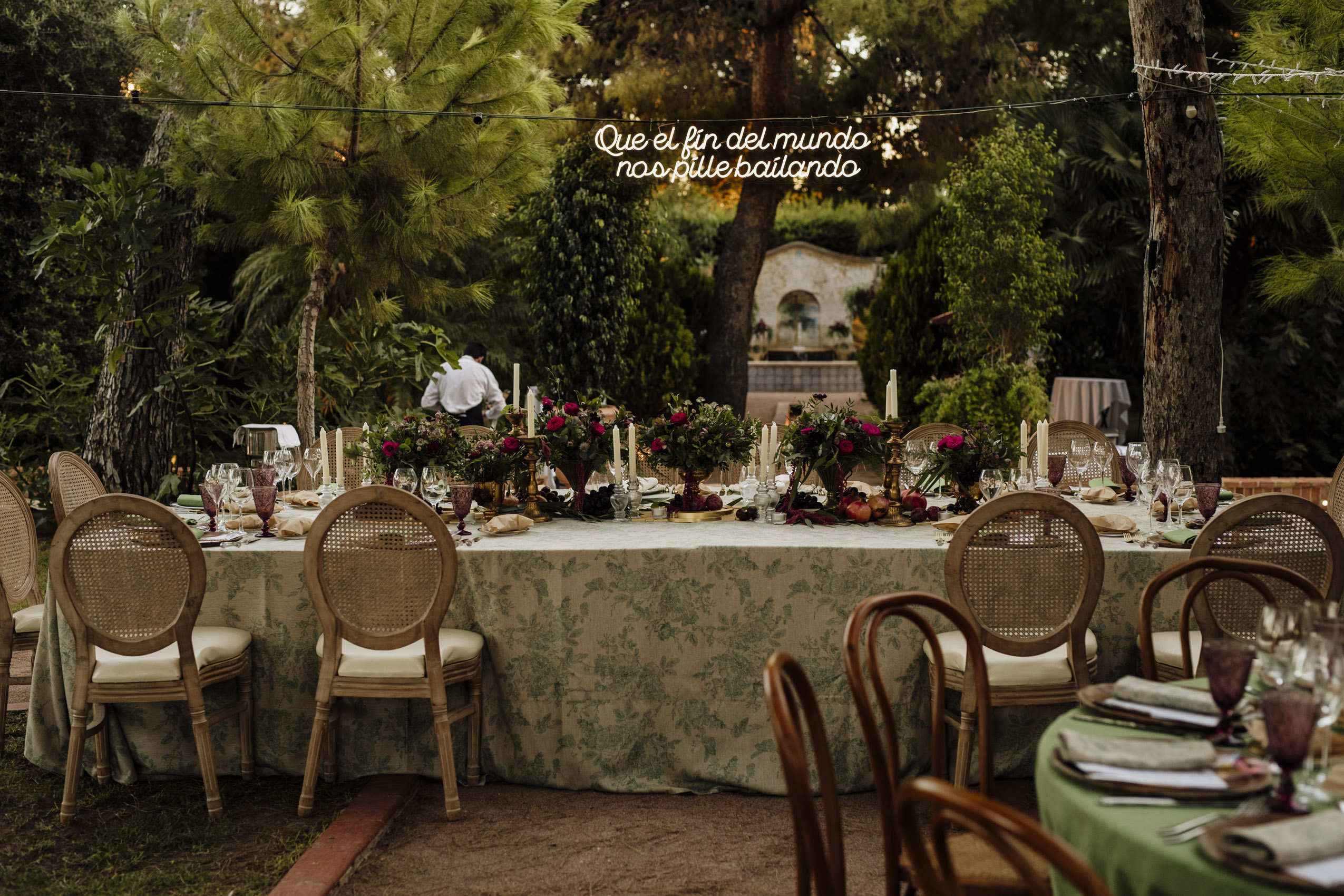 Jardines y plaza de Finca María Ana